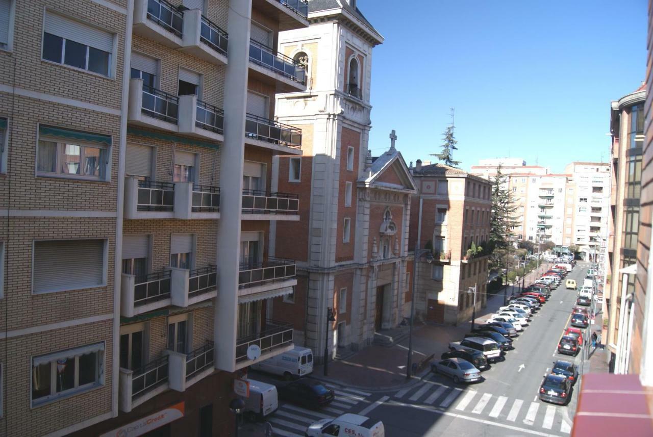 Calfred Junto A Parque Gallarza Logroño Extérieur photo